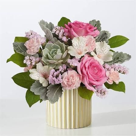 Arte y tarjetas con flores prensadas